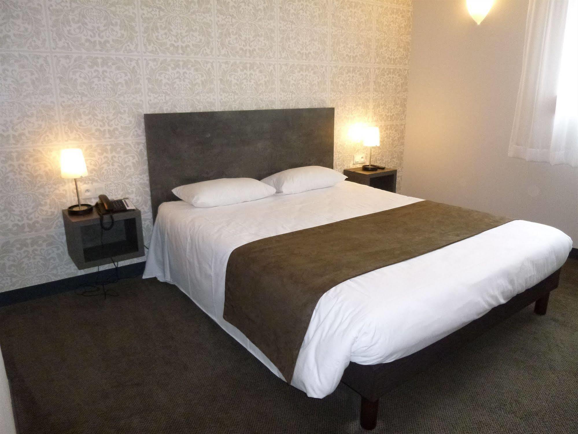 Hotel Arcadia Lannion Zewnętrze zdjęcie